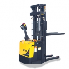 APILADORES ELECTRICOS 1500 KG. 4.5 MT