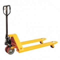 TRANSPALETAS MANUALES 680 MM CAPACIDAD 2500 KILOS.